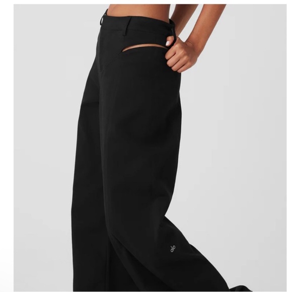 ALO Yoga Pants - Alo Yoga HIGH-WAIST RISK TAKER TROUSER size small